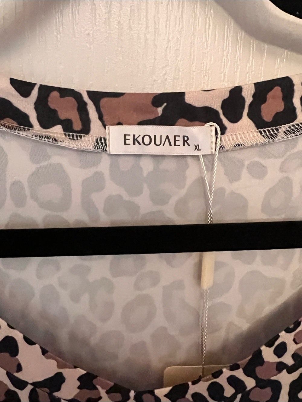 Women's Leopard Print V-Neck Dress - Picture 3 of 4